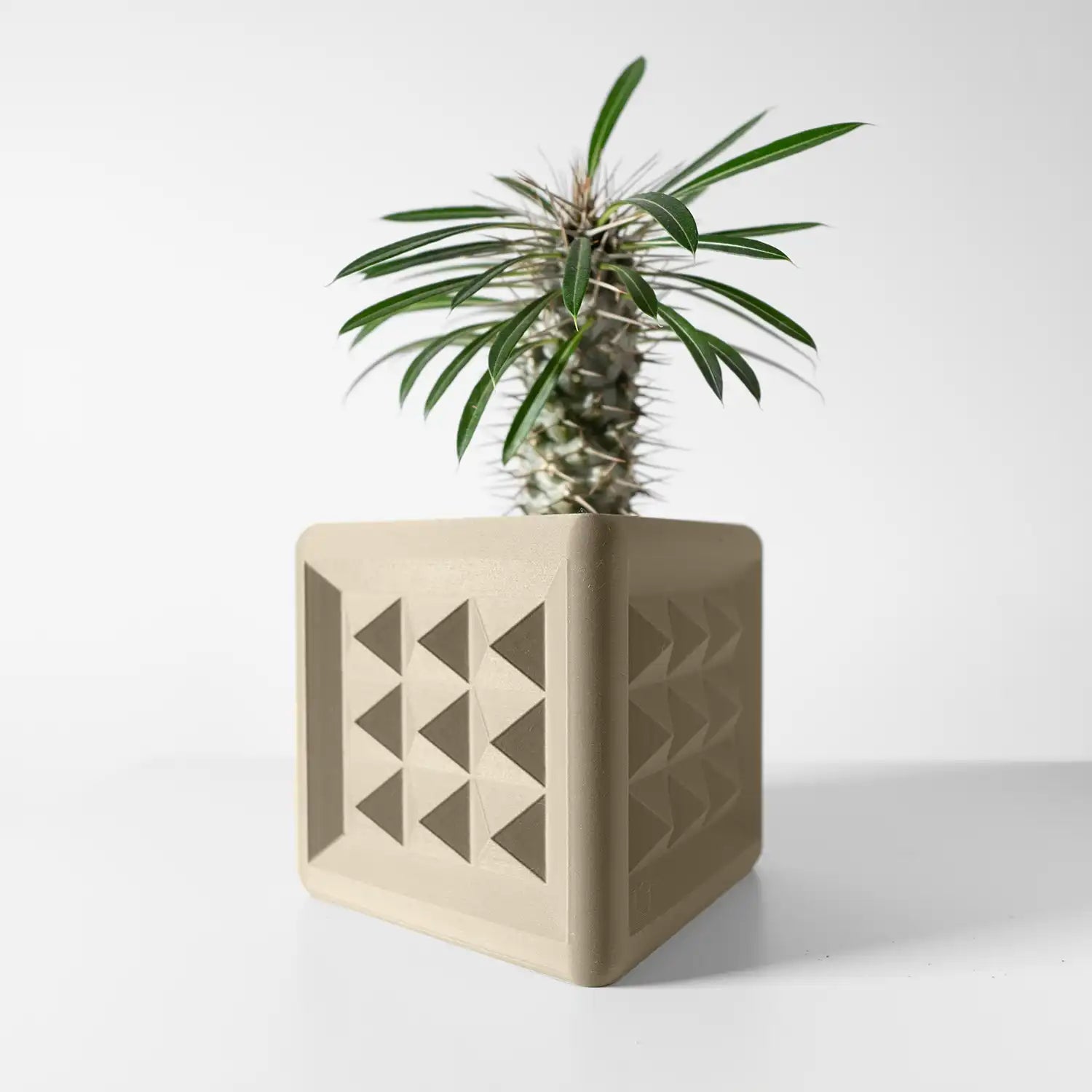 ORA Plant Pot