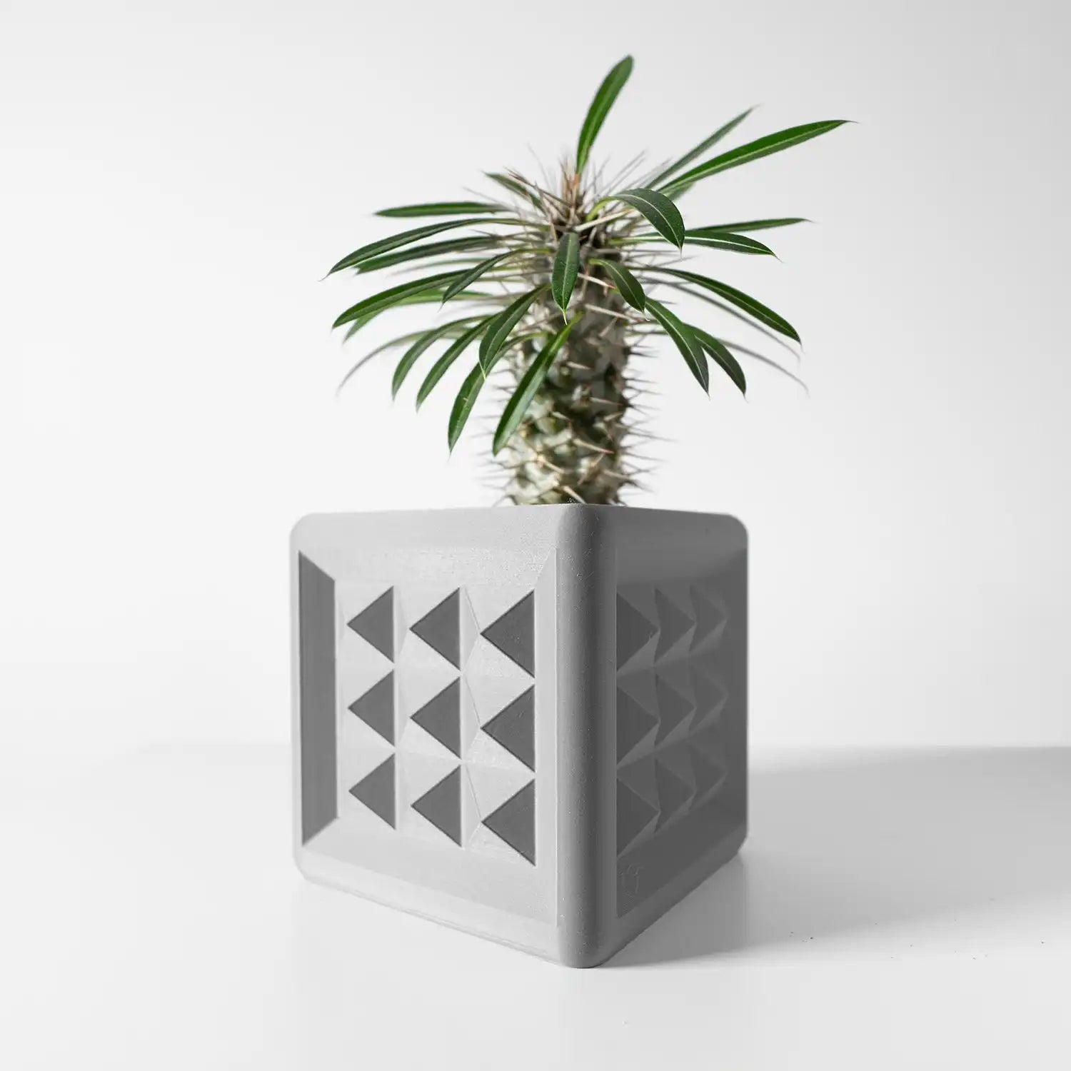 ORA Plant Pot