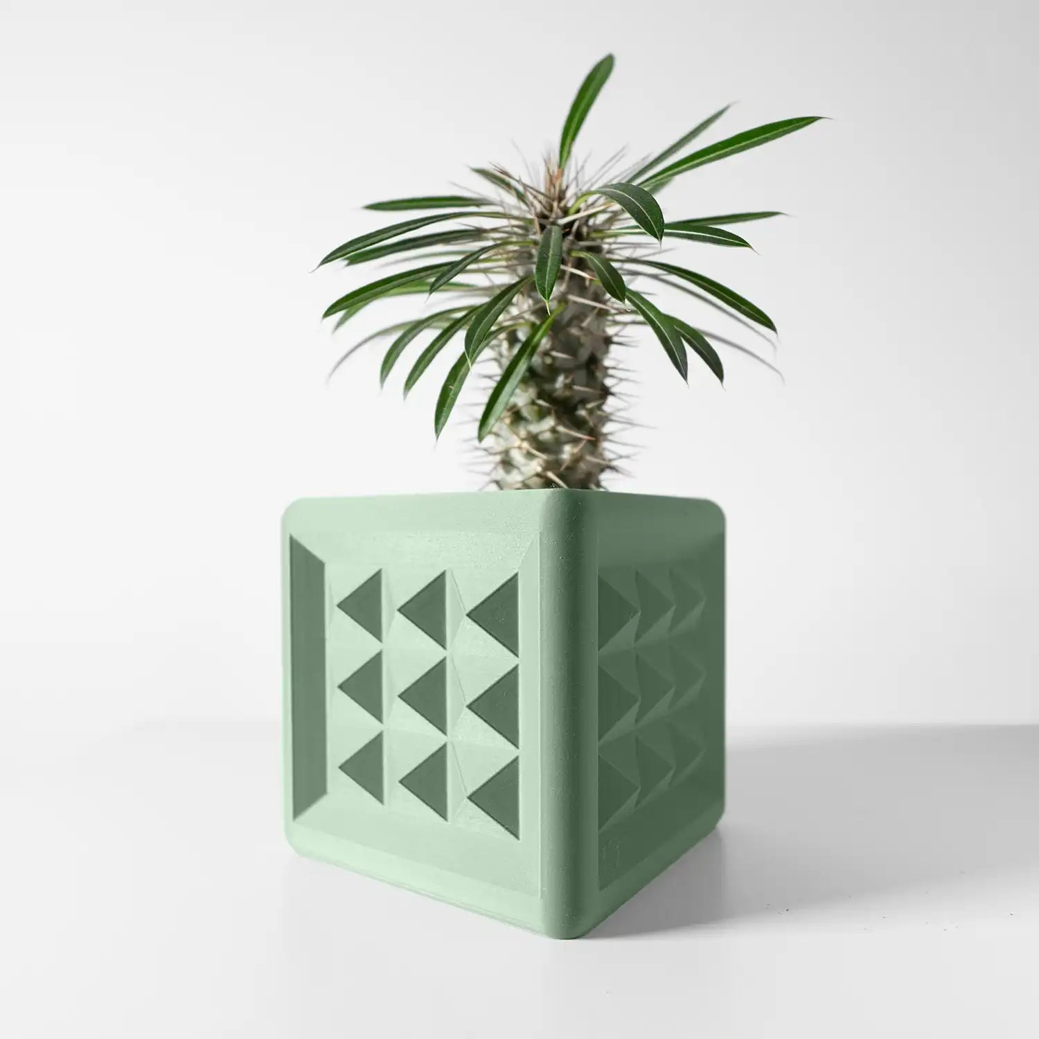 ORA Plant Pot