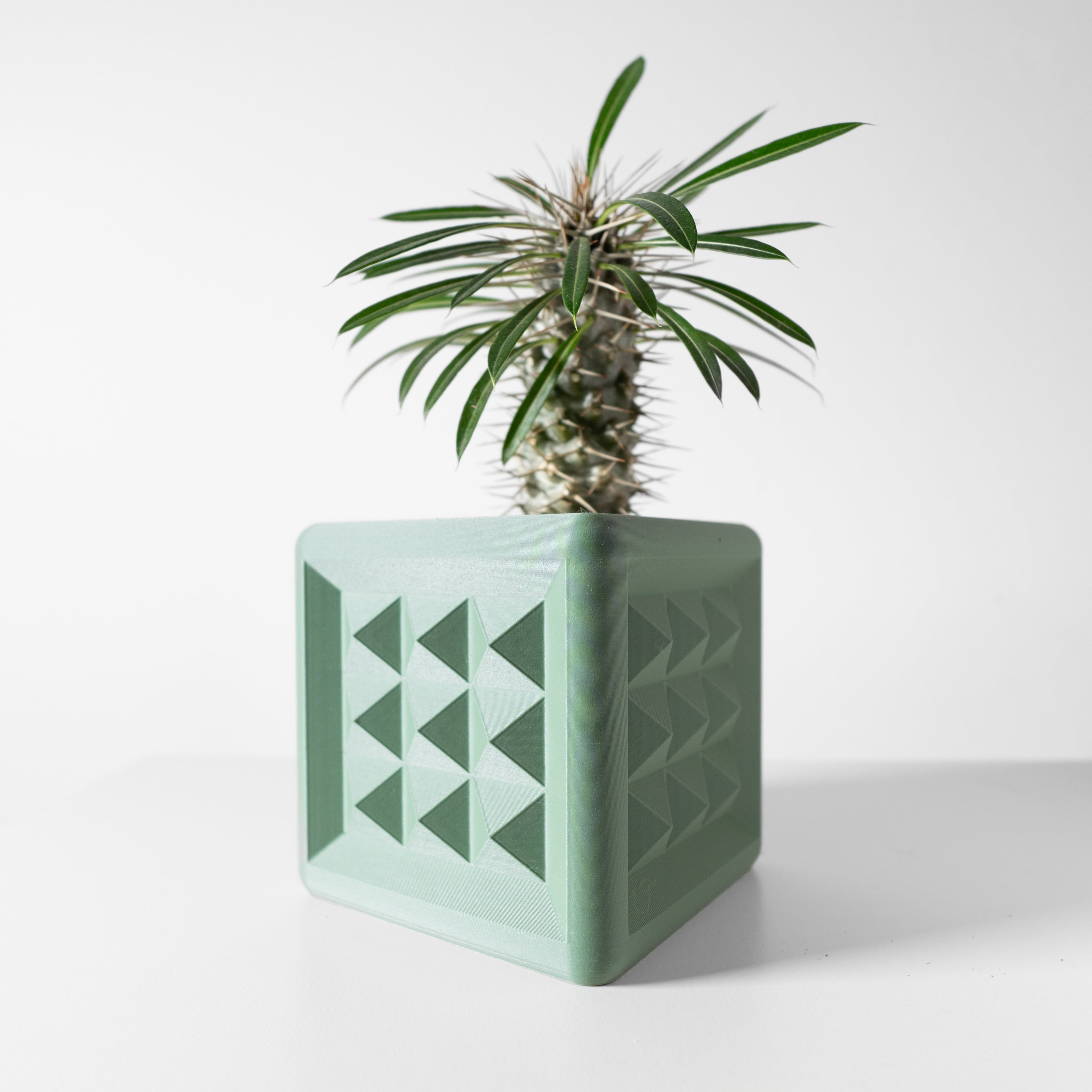 ORA Plant Pot