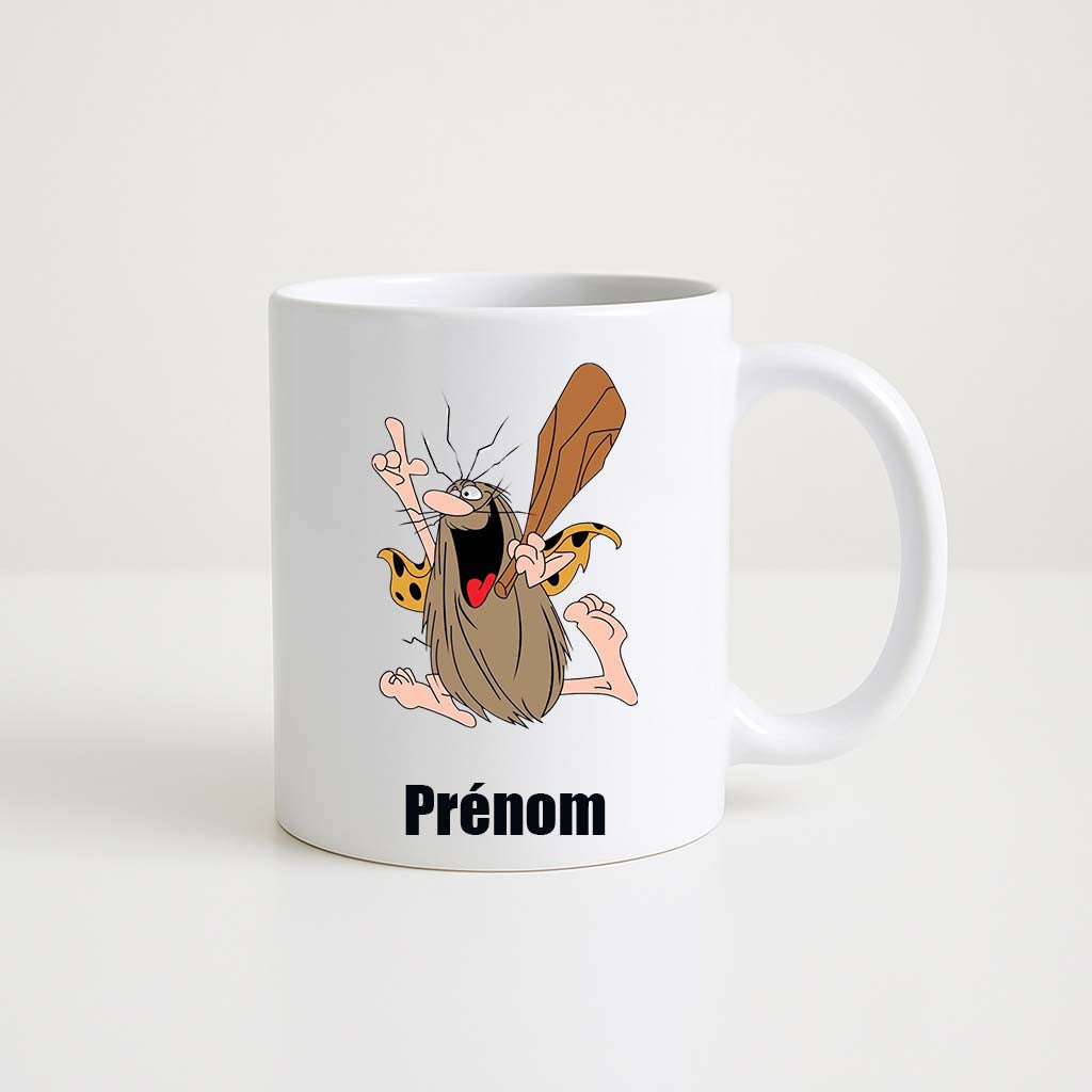 Mug blanc 330ml avec Captain Caveman tenant un club, souriant, espace pour un prénom personnalisable.