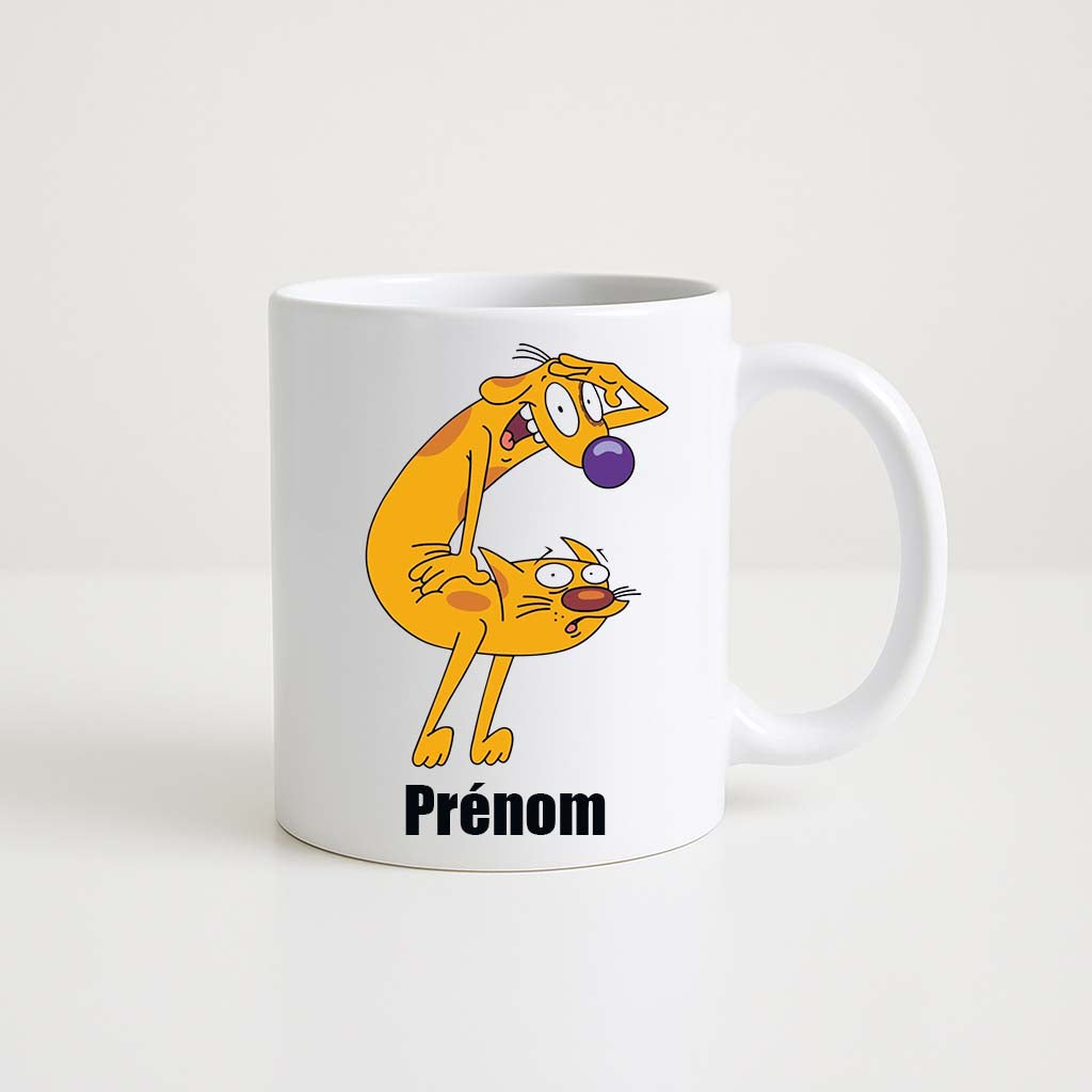 Mug blanc 330ml avec CatDog en pose comique, chat en haut et chien en bas, espace pour un prénom personnalisable.