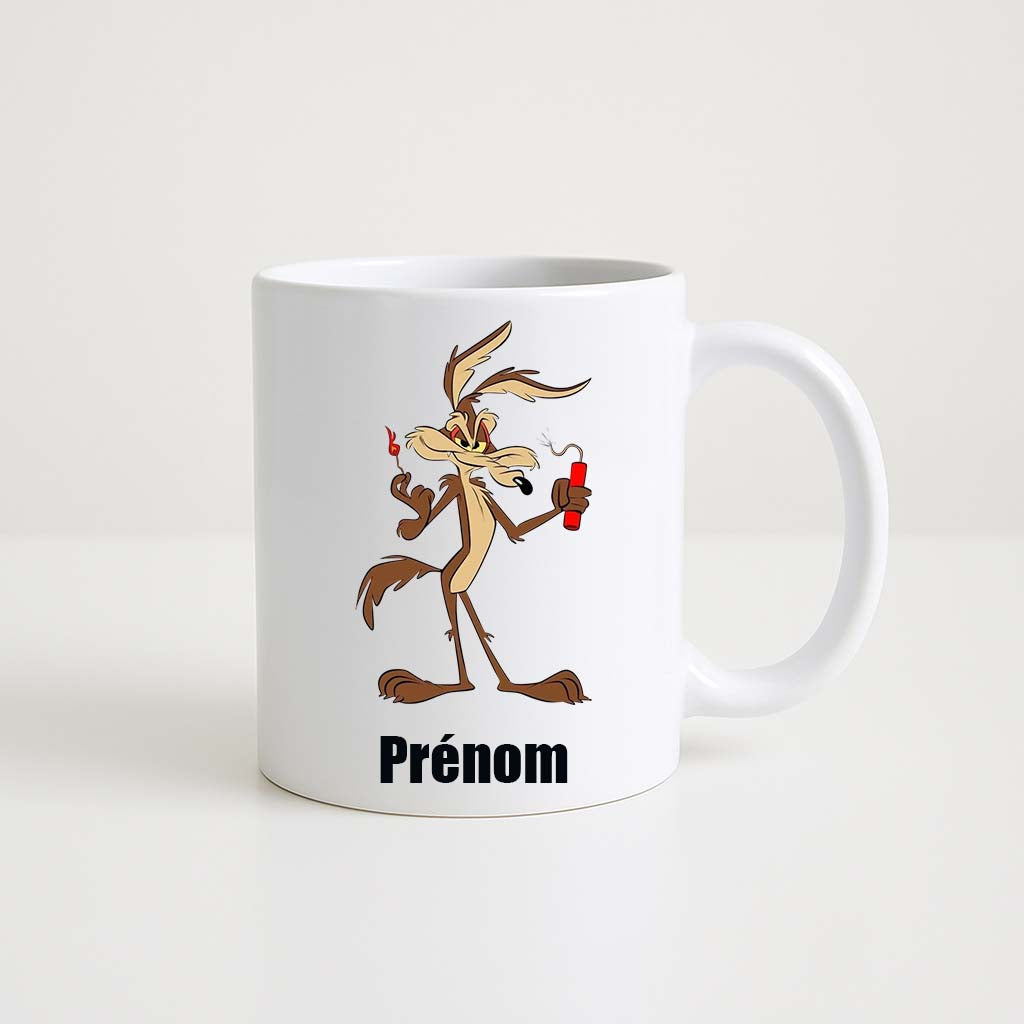 Mug blanc 330ml avec Coyote, chasseur malin avec une dynamite dans la main gauche, espace pour un prénom personnalisable
