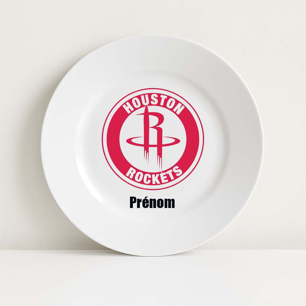 Assiette blanche personnalisable avec le logo rouge des Houston Rockets et un prénom, parfaite pour les fans de basket et de la NBA.