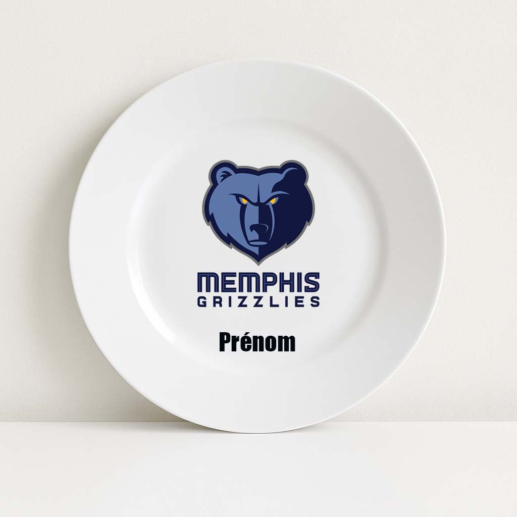 Assiette blanche personnalisable avec le logo bleu des Memphis Grizzlies et un prénom, parfaite pour les fans de basket et de la NBA.
