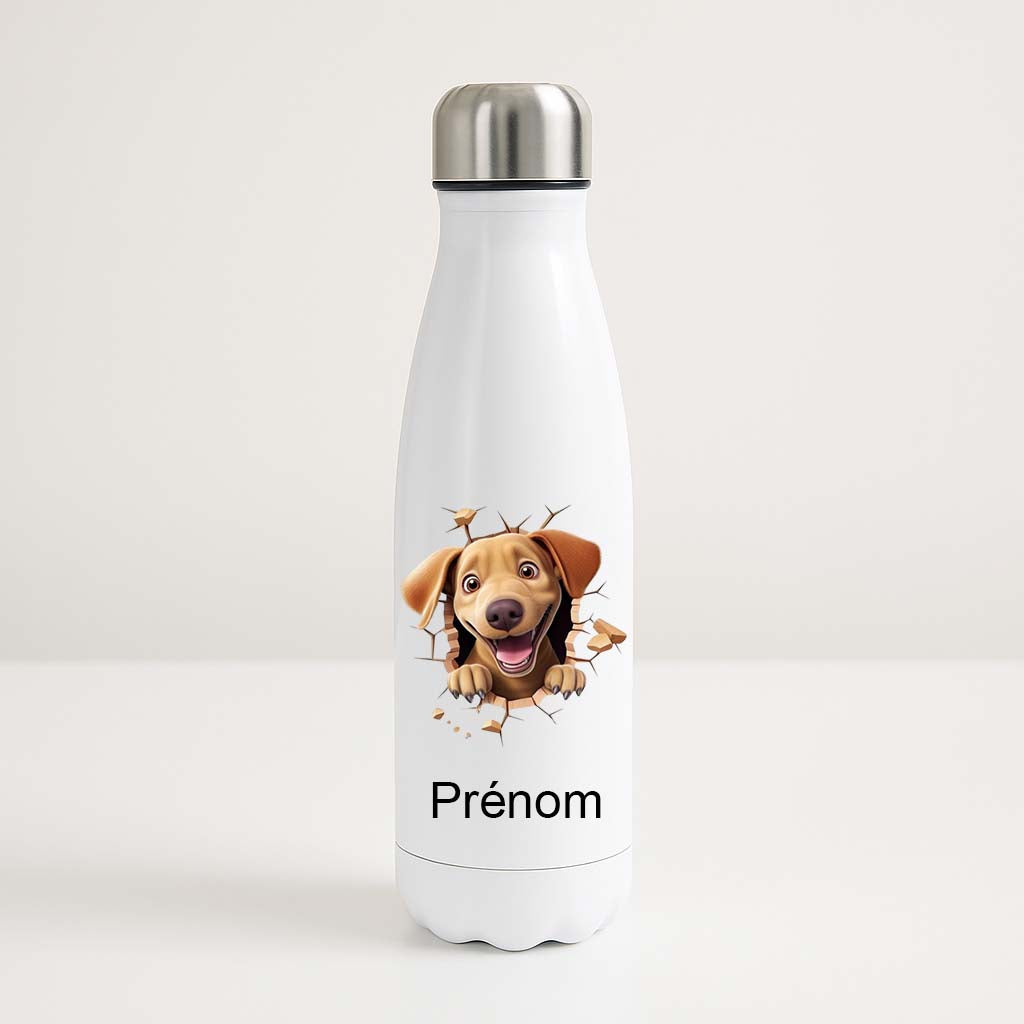 Bouteille isotherme blanche personnalisée avec un chien cartoon joyeux qui sort du mur et un prénom en dessous