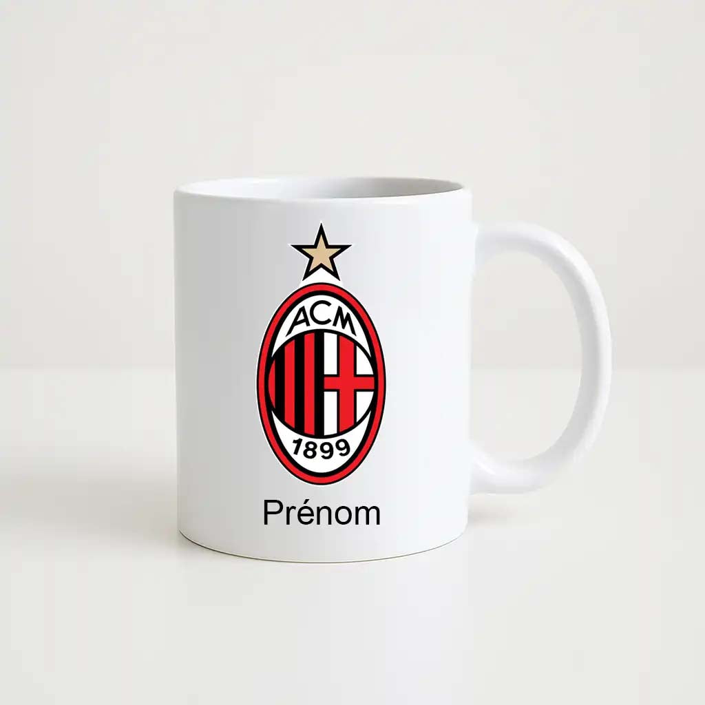 Mug blanc de 330 ml avec le logo du club AC Milan avec une étoile, accompagné de l’inscription "Prénom" personnalisable en dessous.