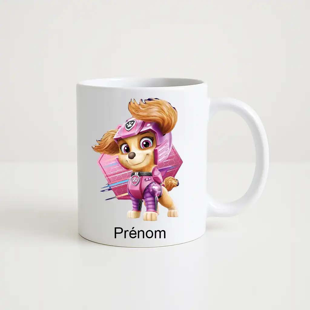 Mug blanc en céramique avec illustration de Skye, personnage de la Pat’ Patrouille en tenue rose de super-héroïne, avec espace personnalisable pour prénom