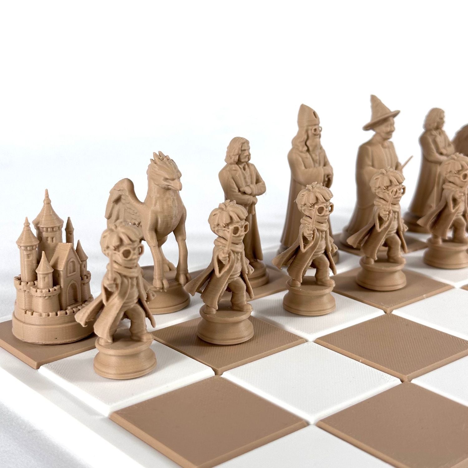 Pièces d’échecs 3D inspirées d’un univers magique, impression haute précision effet bois