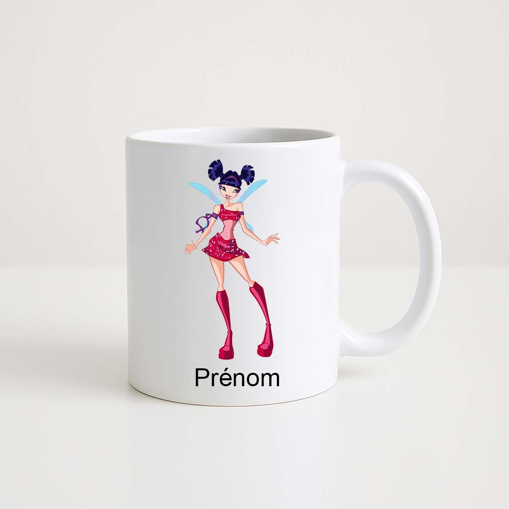 Mug blanc 330 ml avec illustration d’une fée style Winx Club en tenue rouge et espace personnalisable pour prénom
